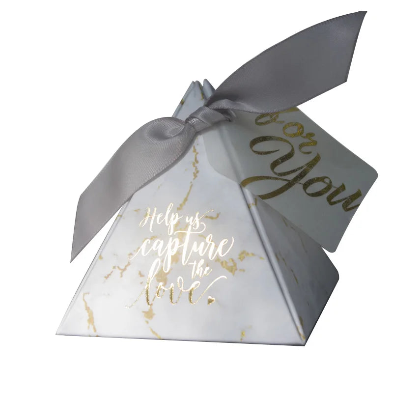 New Triangular Pyramid Candy Box Wedding Favors Gifts Boxes Candy Bags for Guests Wedding Decoration Baby Shower Party Supplies