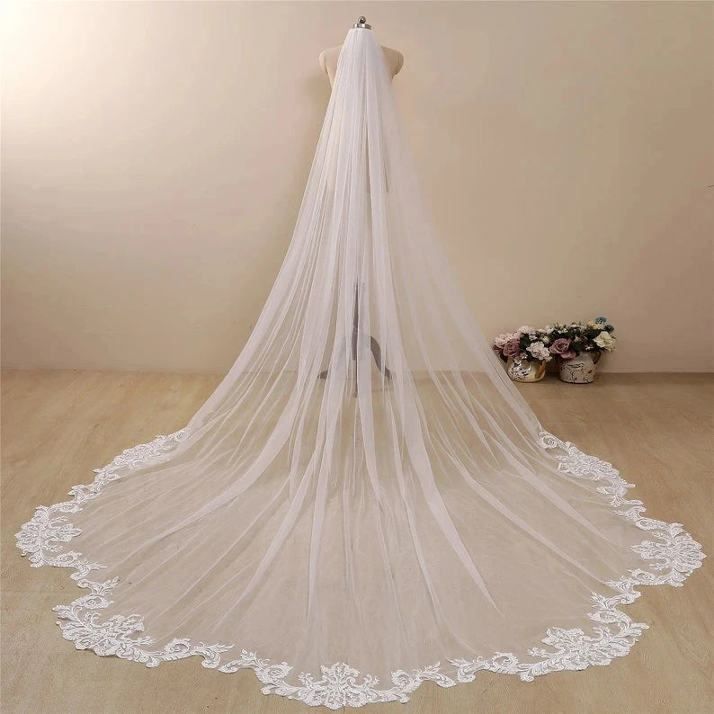 Elegant White/Ivory Wedding Veil 3m Long with Comb Wavy Lace Mantilla Cathedral Bridal Wedding Accessories Veil Veu De Noiva