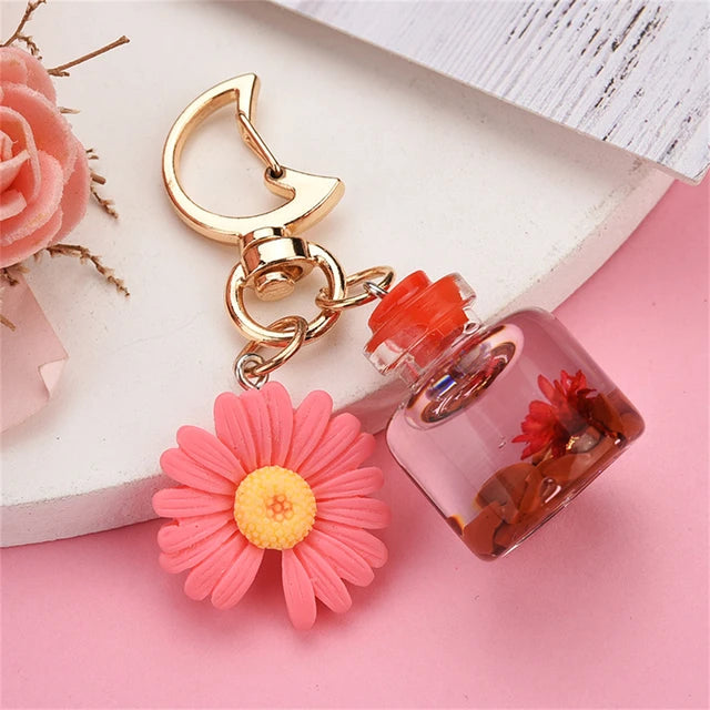 Small Chrysanthemum Key Chain Personalized Moon Button Fashion Keychains For Women Charm Keychain Girl Bag Pendant Keyring Gifts