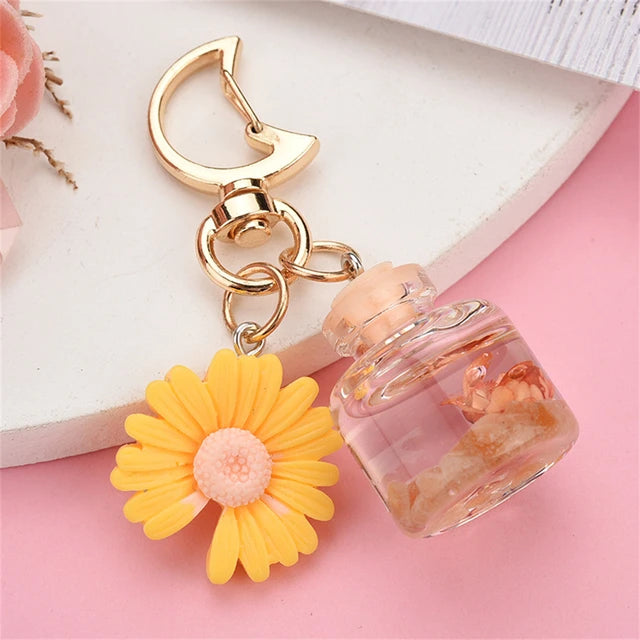 Small Chrysanthemum Key Chain Personalized Moon Button Fashion Keychains For Women Charm Keychain Girl Bag Pendant Keyring Gifts