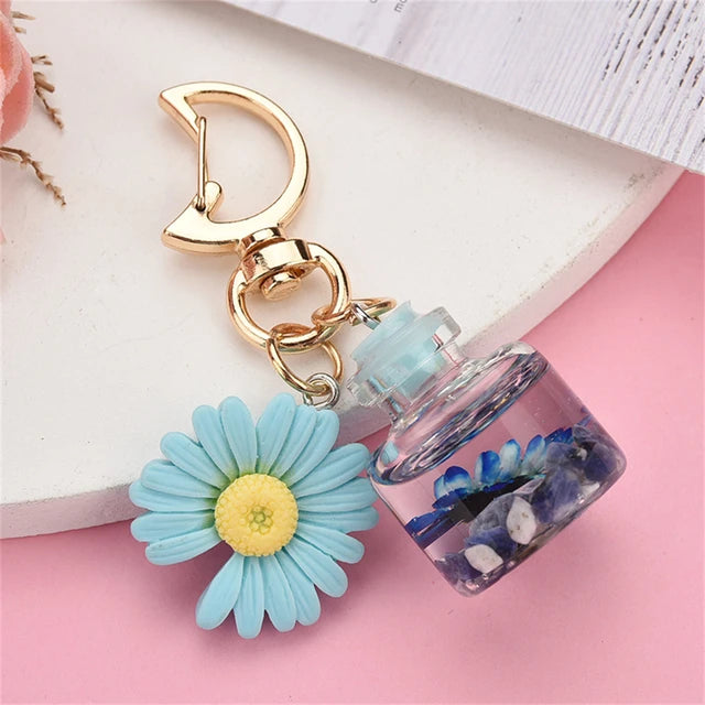 Small Chrysanthemum Key Chain Personalized Moon Button Fashion Keychains For Women Charm Keychain Girl Bag Pendant Keyring Gifts