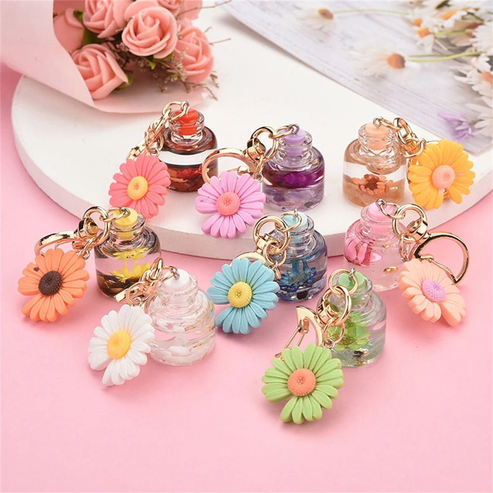 Small Chrysanthemum Key Chain Personalized Moon Button Fashion Keychains For Women Charm Keychain Girl Bag Pendant Keyring Gifts