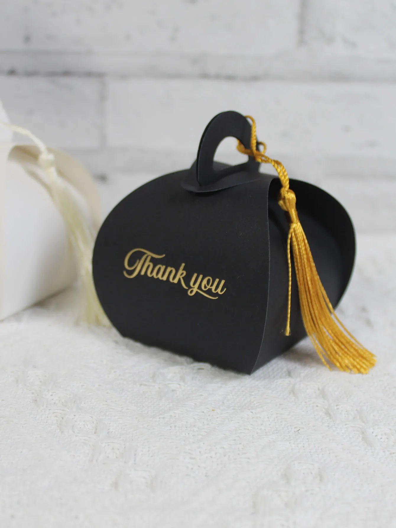 Thank you，Bread box with tassel elegant candy box，Baby Shower Paper Chocolate BoxesPackage/Wedding Favours candy Boxes