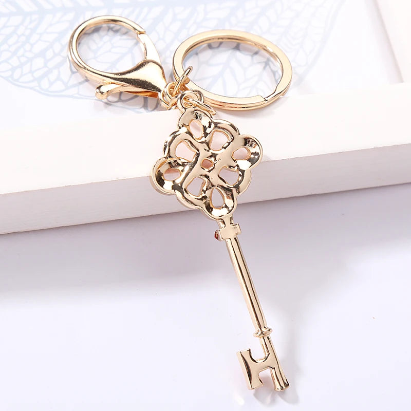 XDPQQ Fashion Keychain Classic Chinese Knot Inlaid Rhinestone Pendant Women's Wallet Clothing Accessories